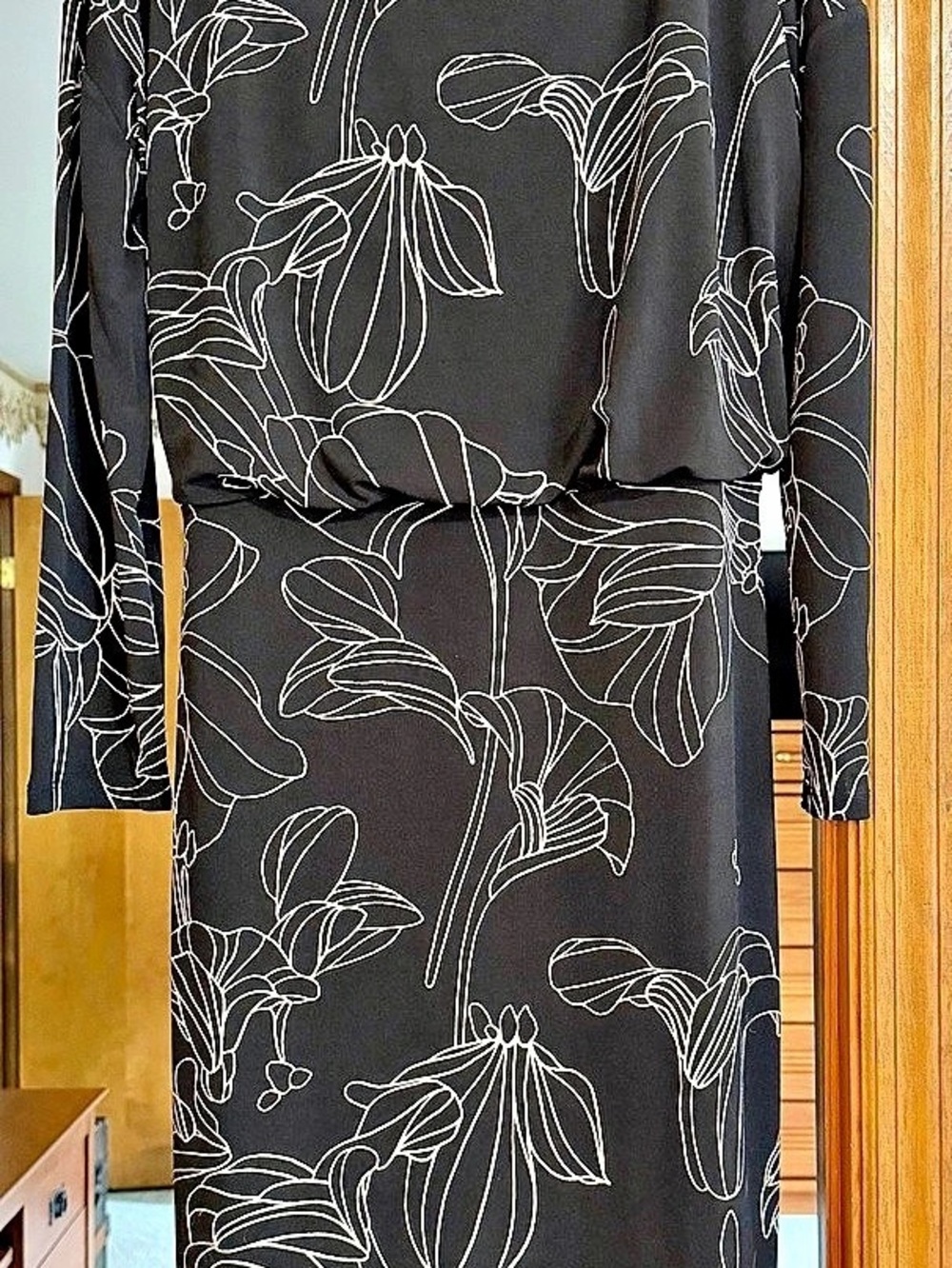 Ann Taylor Long Sleeve Midi Dress in Black & White Size Medium NWT